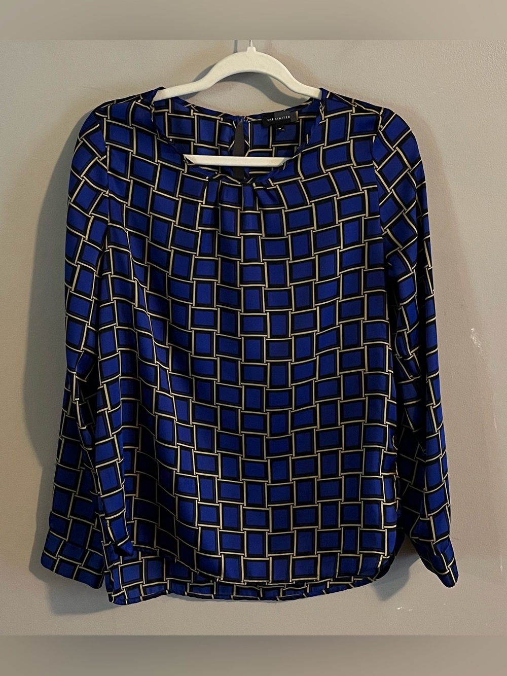 $6💙Bundled The Limited Blouse